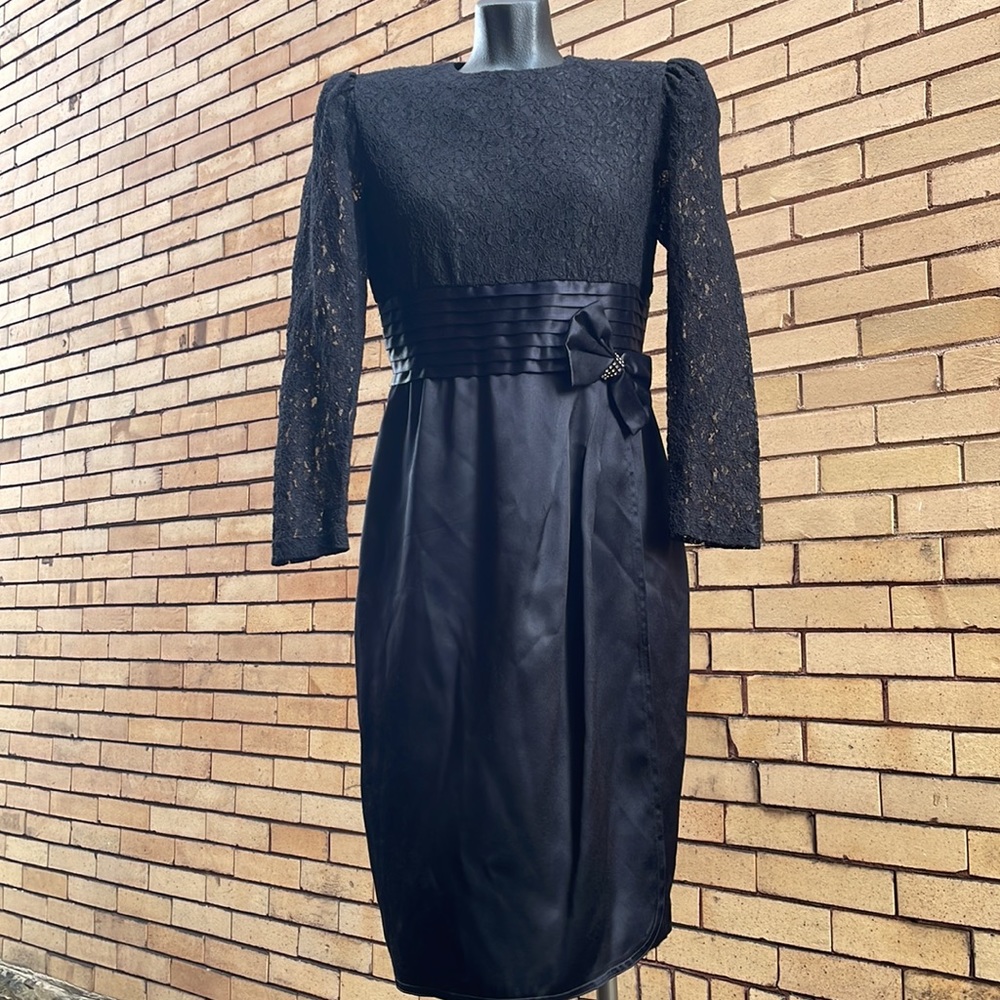 Vintage Leslie Fay Black Lace Sleeves & Satin Faux Wrap Dress Size 8